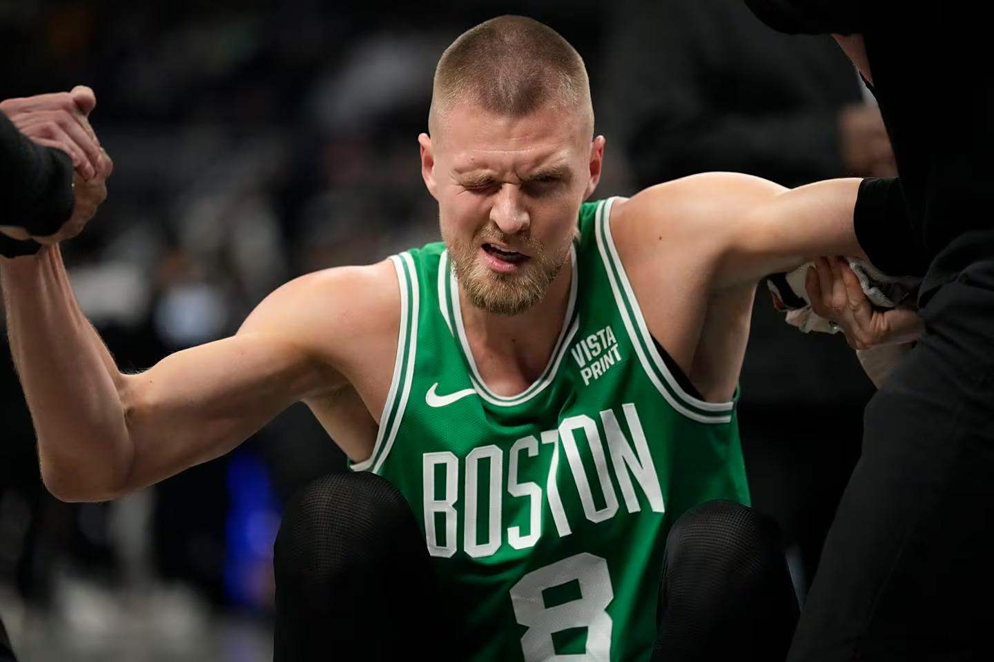 关于尼克斯翻盘奇才，波尔津吉斯绝境逆转的信息