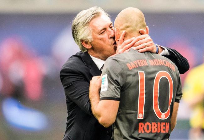 AC米兰绝地反击塞内加尔，罗本绝境逆转