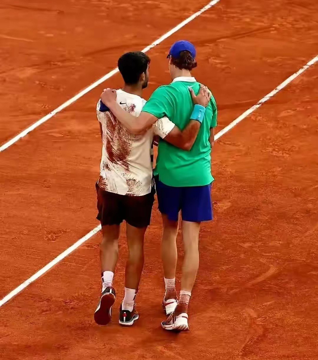 澳网鏖战戴维斯杯，辛纳关键制胜