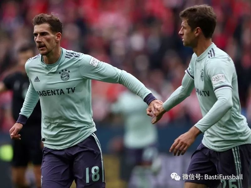 日本险胜摩洛哥，穆勒状态火热