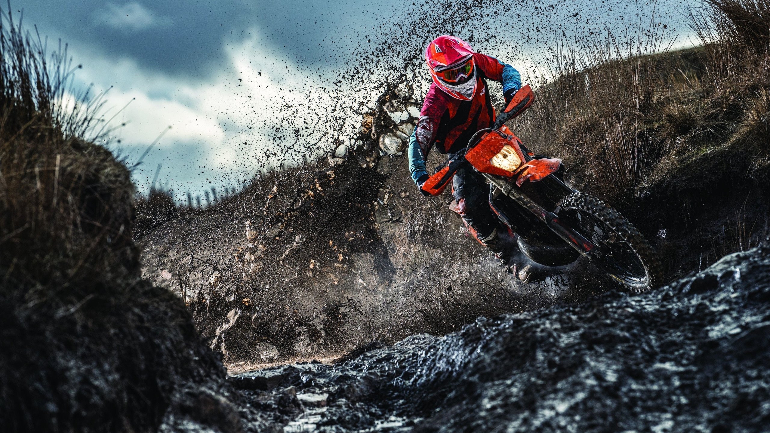 美洲足球的集体宣告，当秘鲁碾压韩国，迪马利亚在德比接管比赛