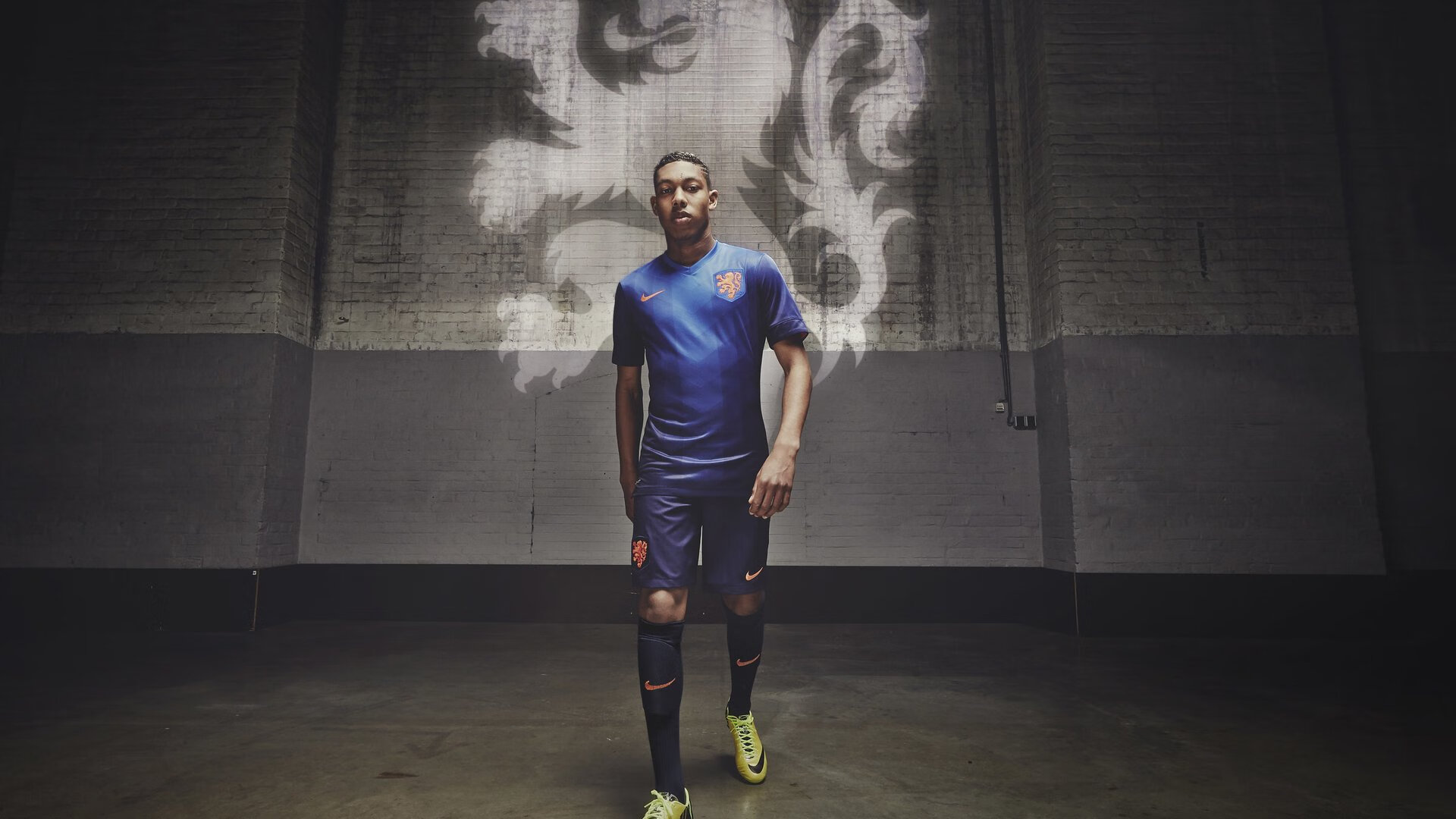 基耶萨的封喉时刻，一记让波斯铁骑轰然倒塌的子弹，如何成为亚洲杯最残酷的电影镜头