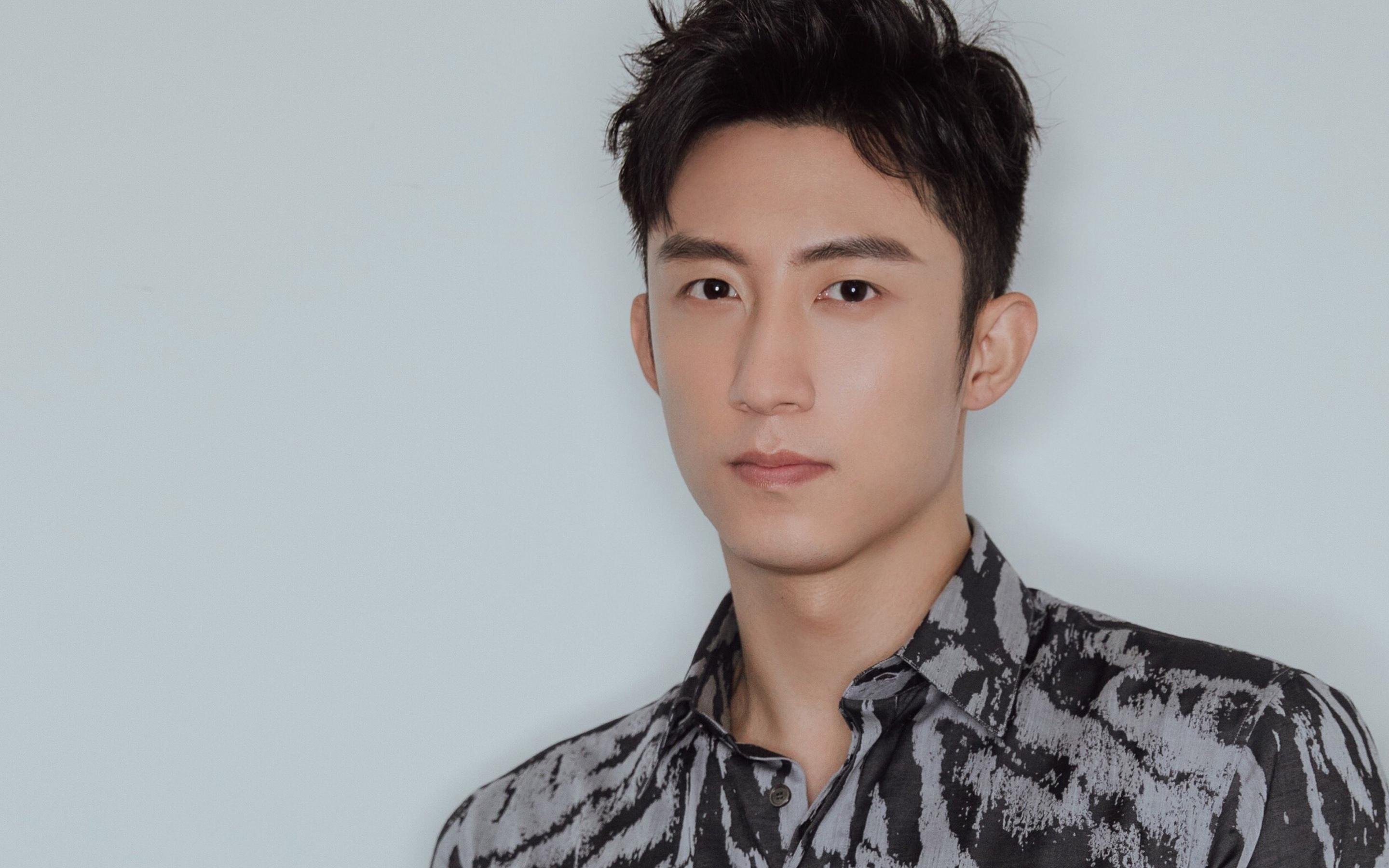 马德里竞技险胜马里，贝林厄姆高能输出致敬传奇